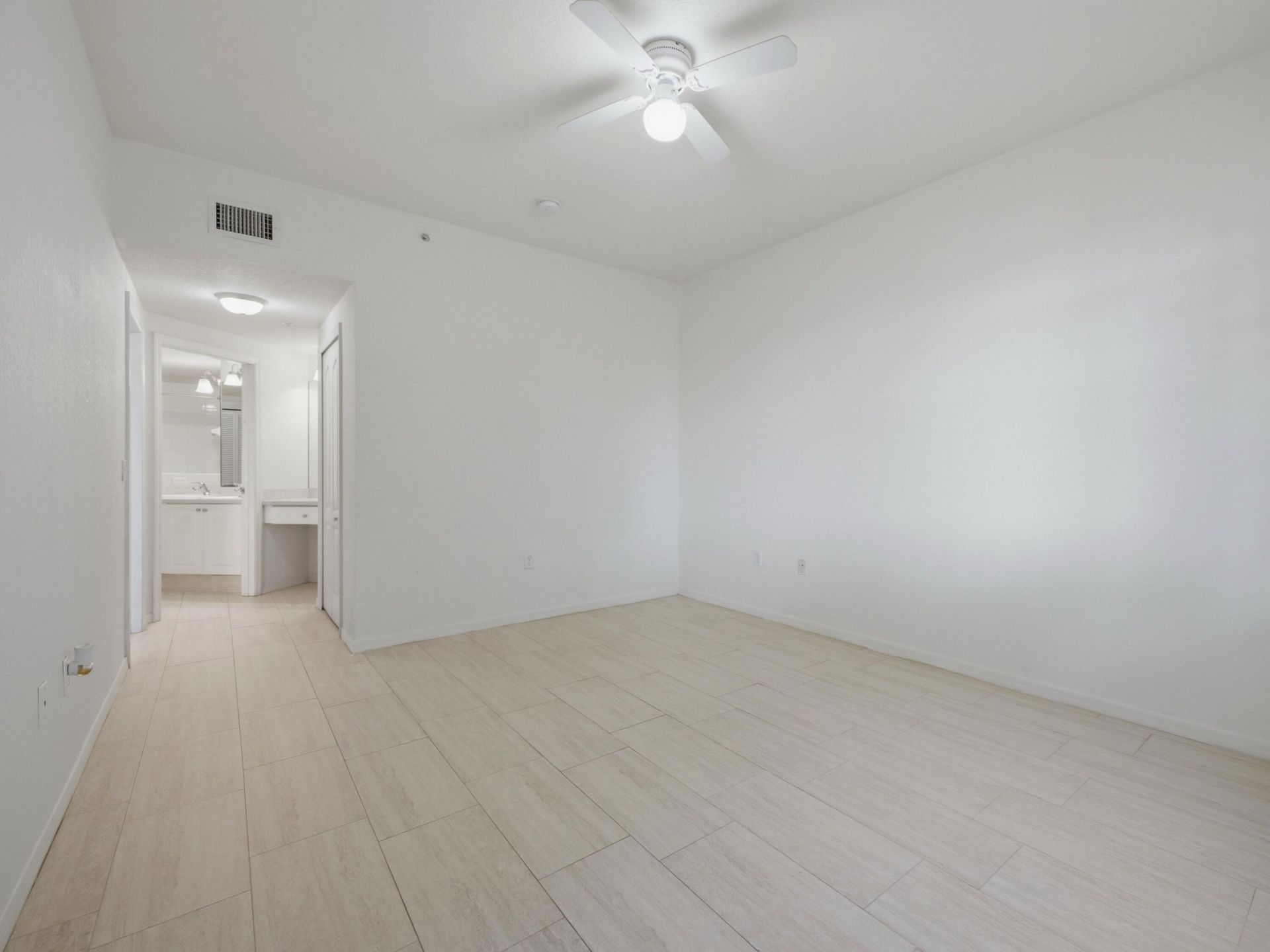 11041 Legacy Boulevard, Unit 103, Palm Beach Gardens, FL 33410 Photo