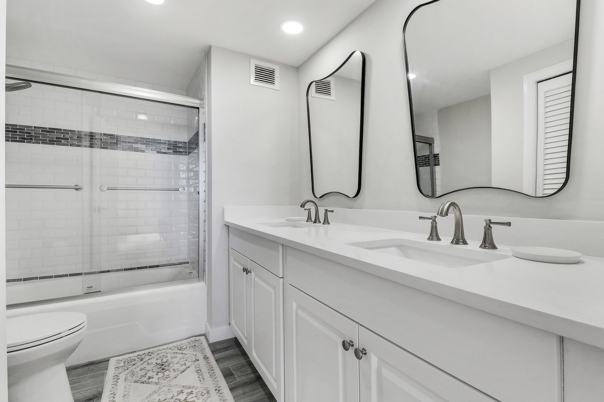 5400 N Ocean Drive, Riviera Beach, FL 33404 Photo