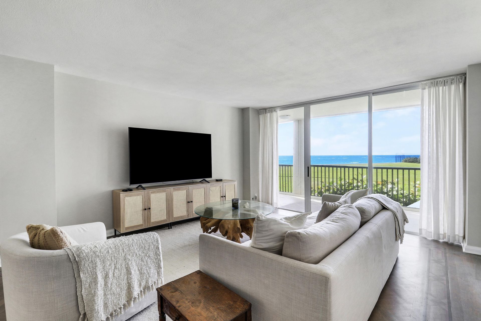5400 N Ocean Drive, Riviera Beach, FL 33404 Photo