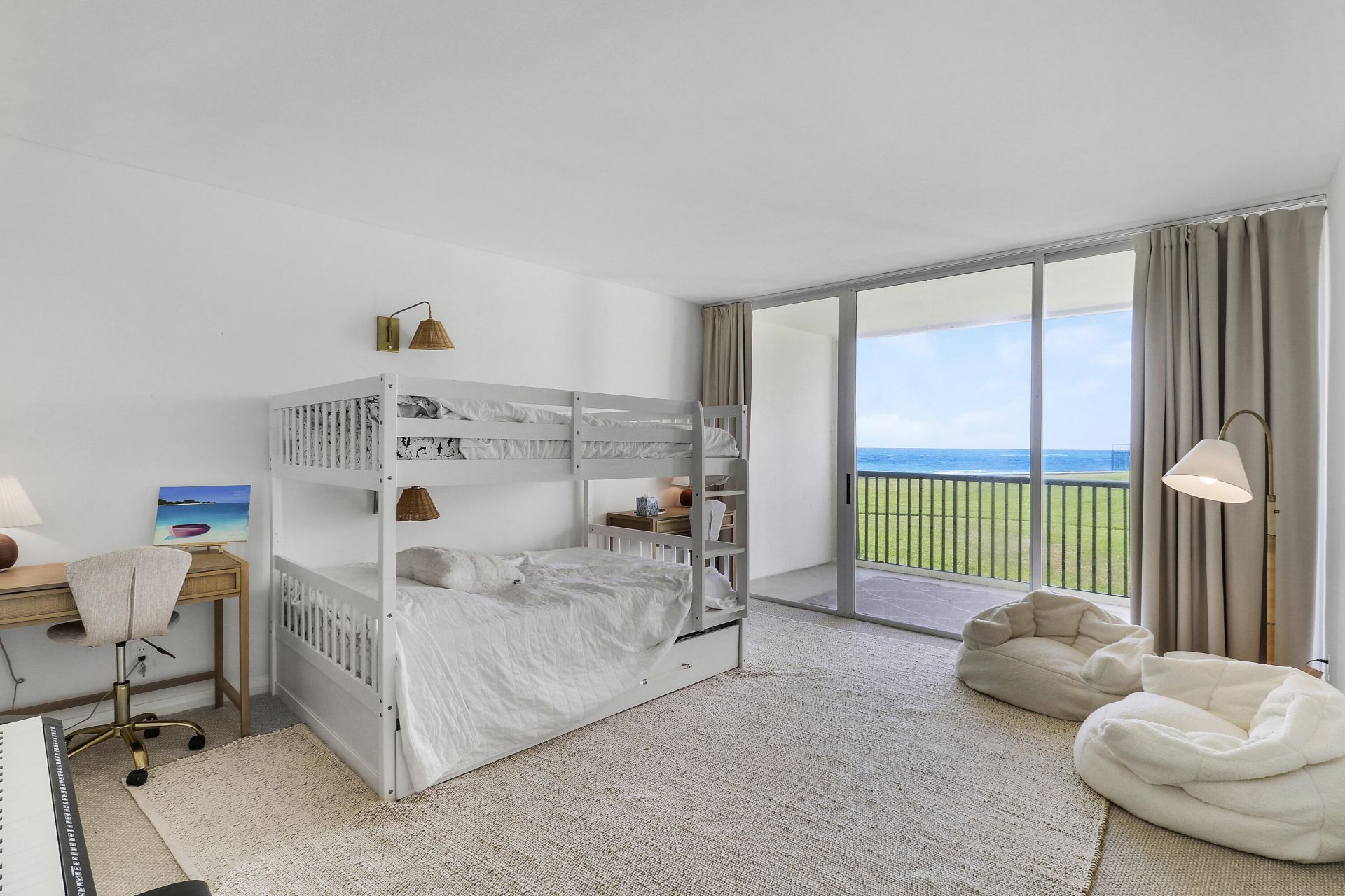 5400 N Ocean Drive, Riviera Beach, FL 33404 Photo