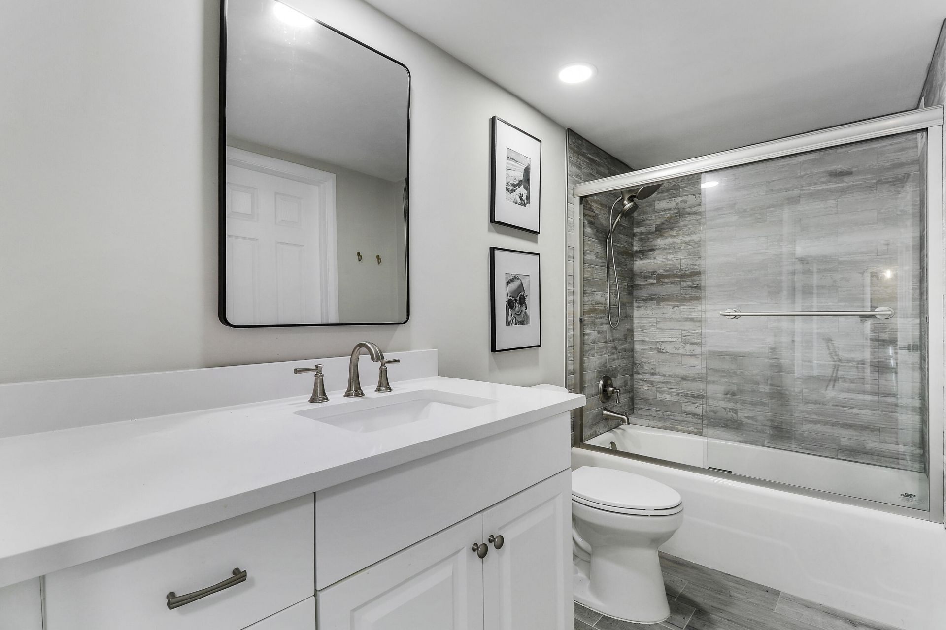 5400 N Ocean Drive, Riviera Beach, FL 33404 Photo