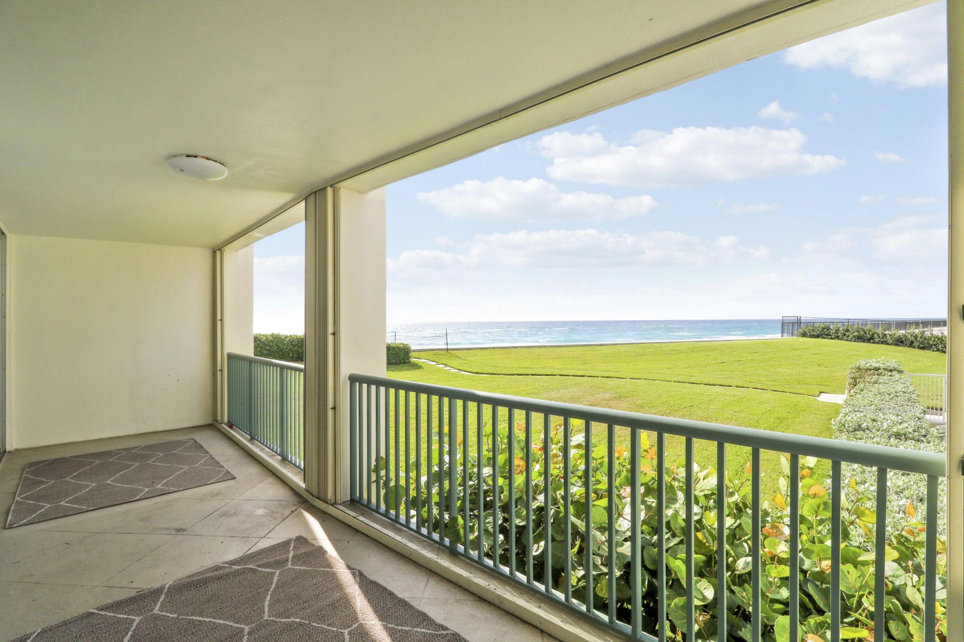 5400 N Ocean Drive, Riviera Beach, FL 33404 Photo