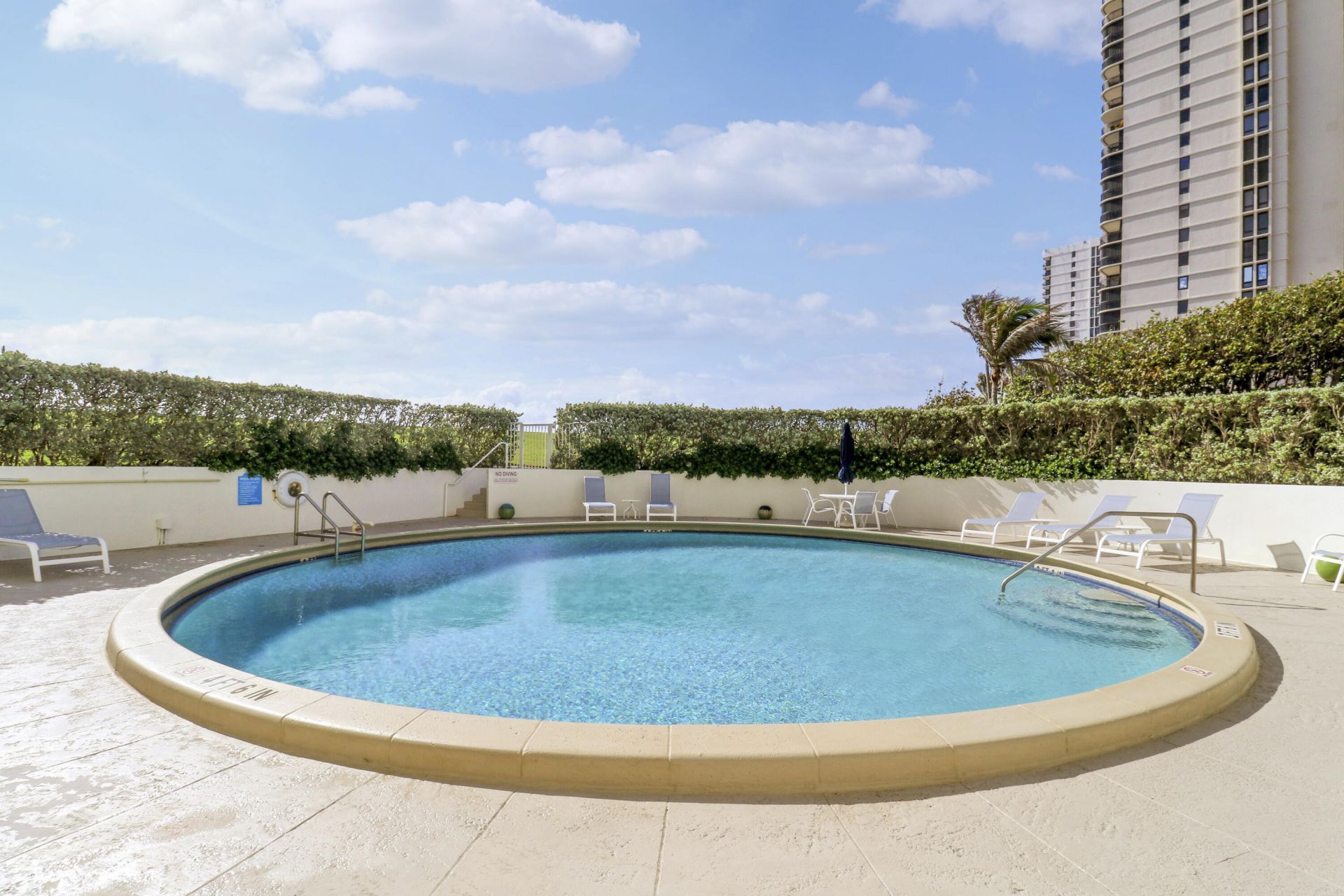 5400 N Ocean Drive, Riviera Beach, FL 33404 Photo