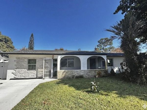 1301 SE Sandpiper Lane, Stuart, FL 34996