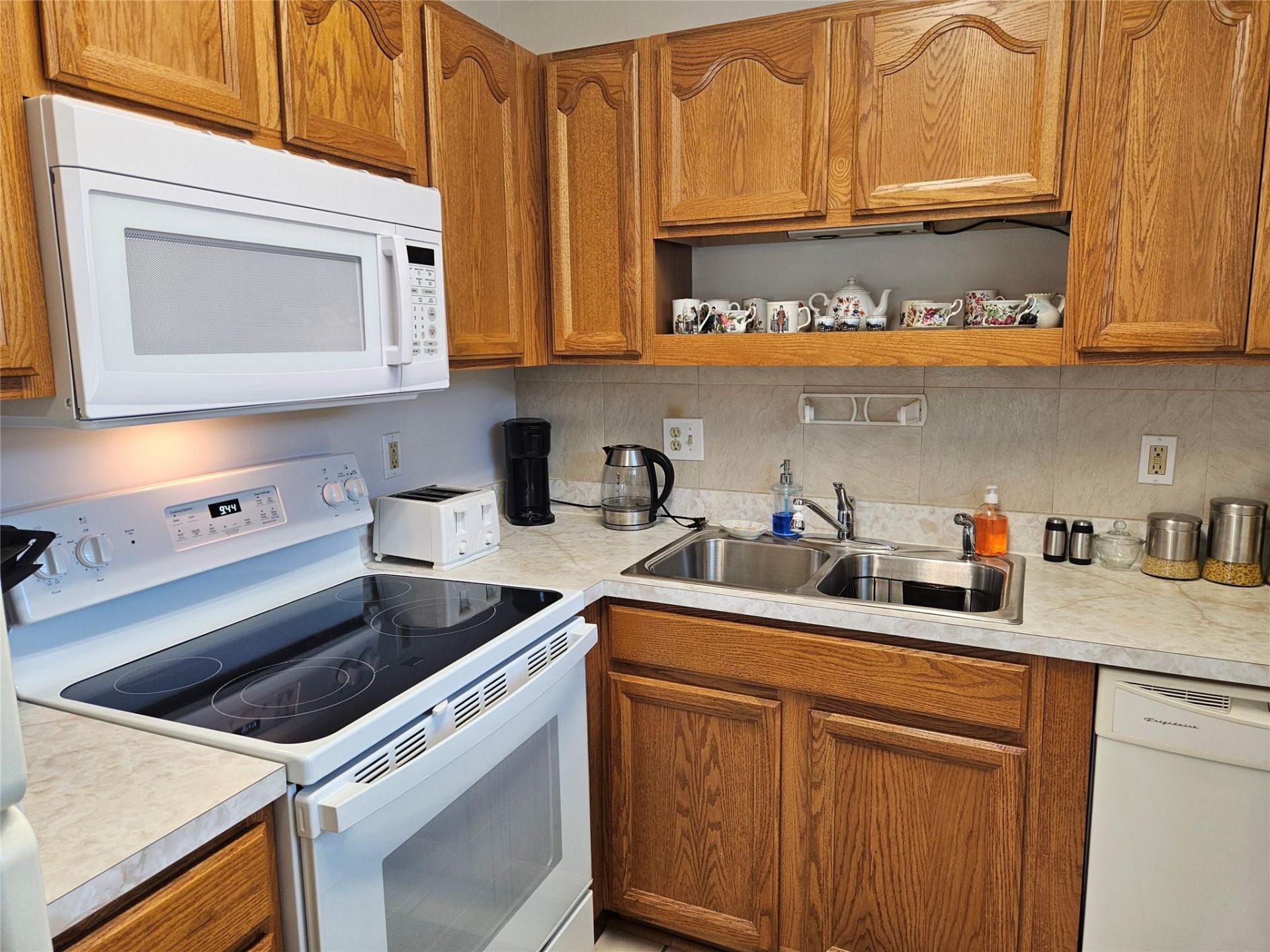 44 Woodland Drive, Unit 205, Vero Beach, FL 32962 Photo