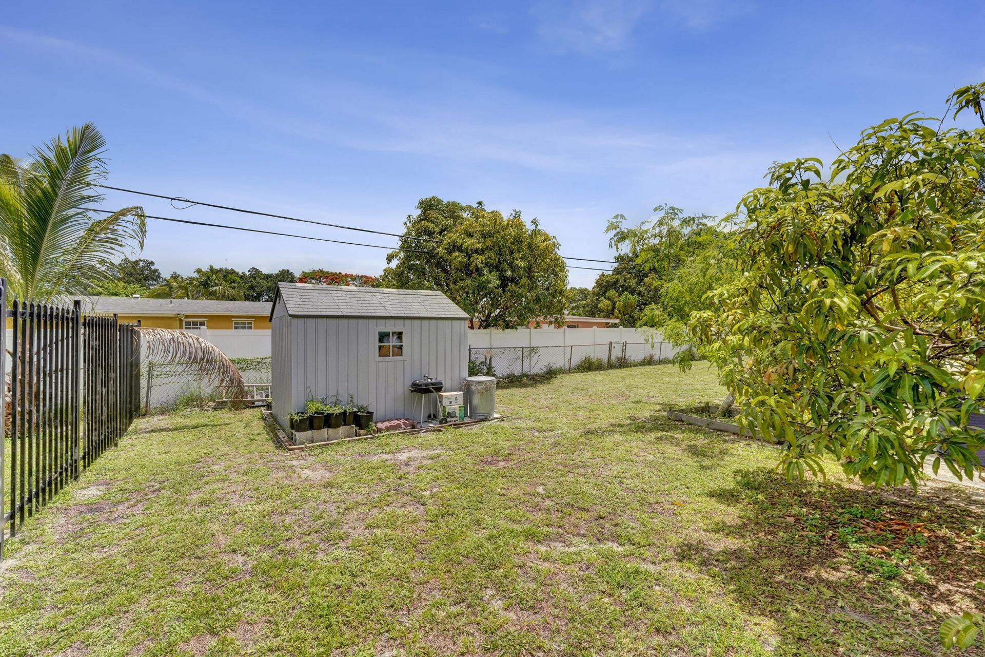4111 SW 32nd Drive, West Park, FL 33023 Photo
