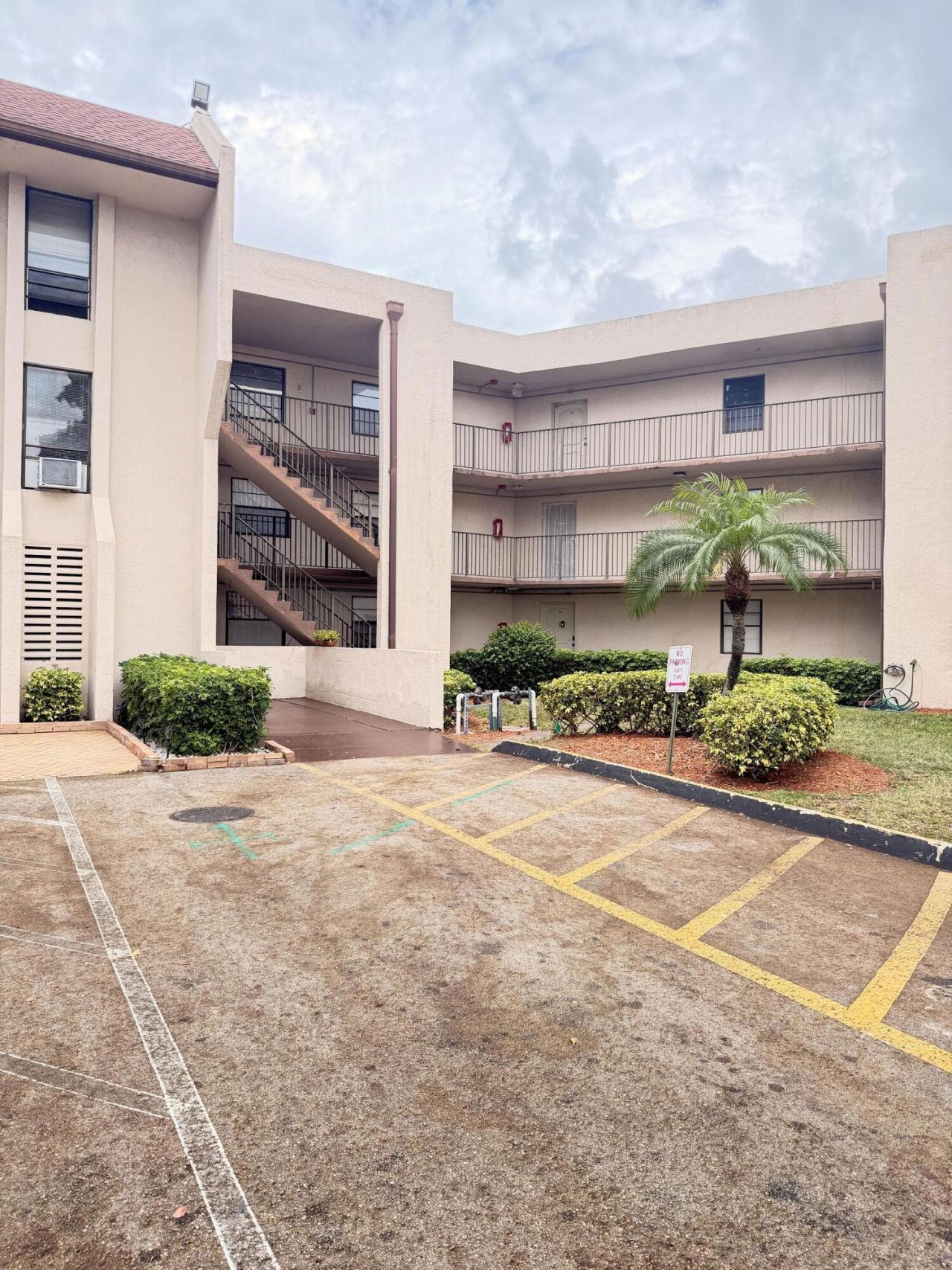 6451 N University Drive, Unit Apt 212, Tamarac, FL 33321 Photo