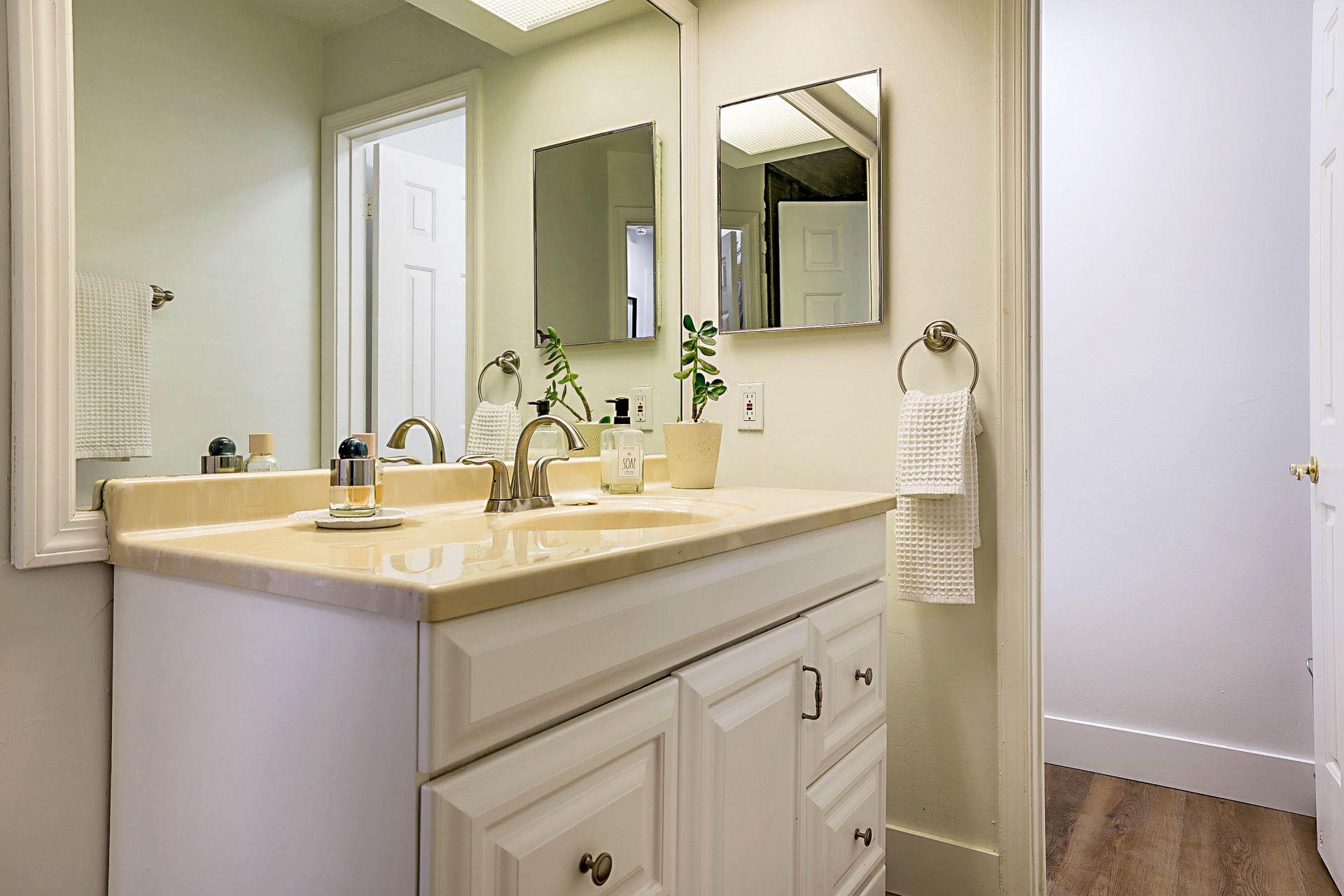 5590 Coach House Circle, Unit H, Boca Raton, FL 33486 Photo