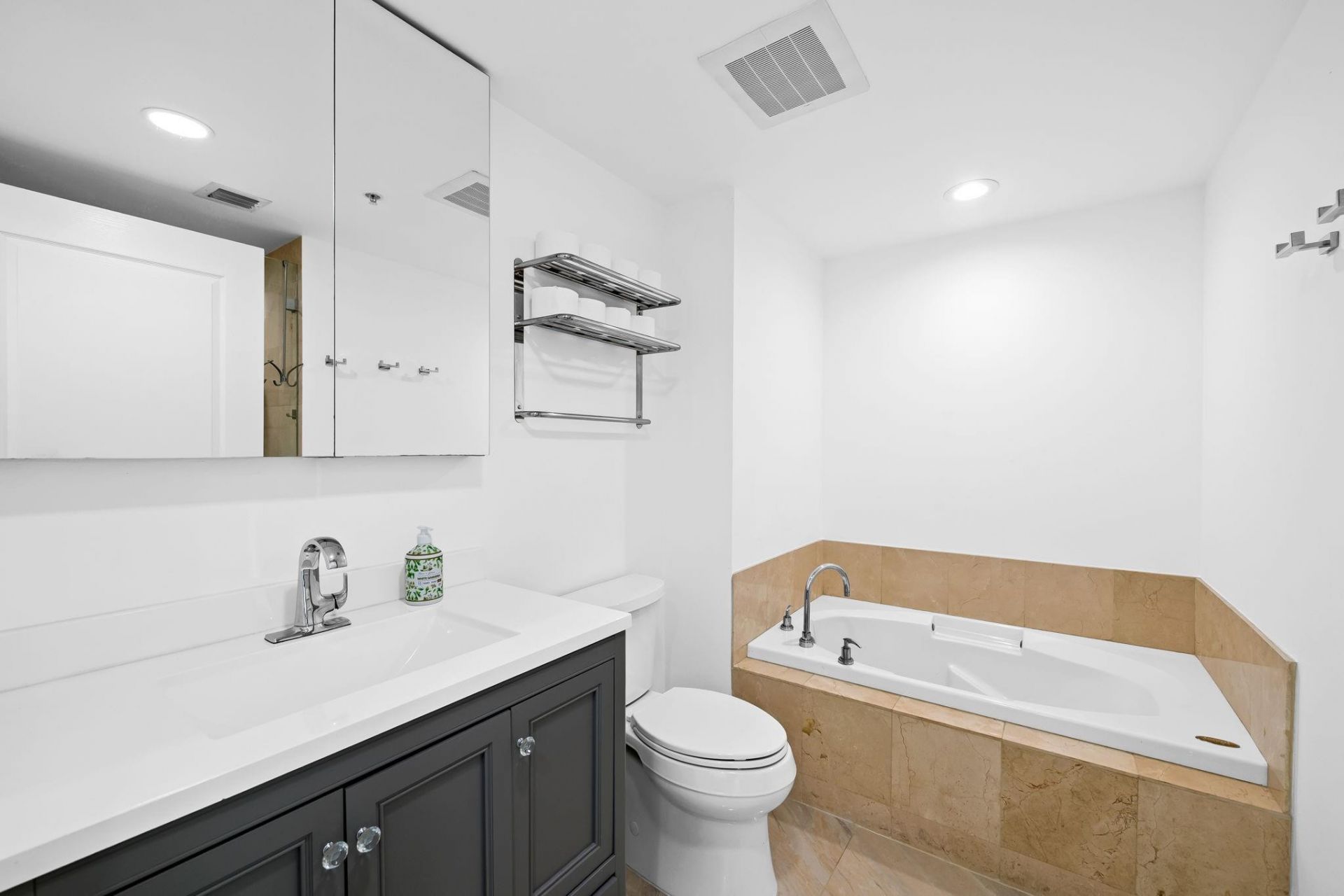 350 SE 2nd Street, Unit 2280, Fort Lauderdale, FL 33301 Photo