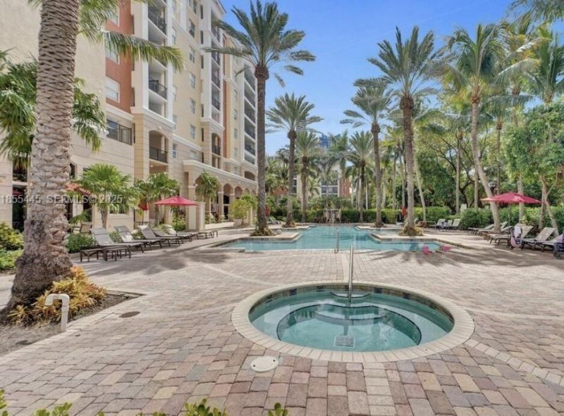 17100 N Bay Road, Unit 1911, Sunny Isles Beach, FL 33160 Photo