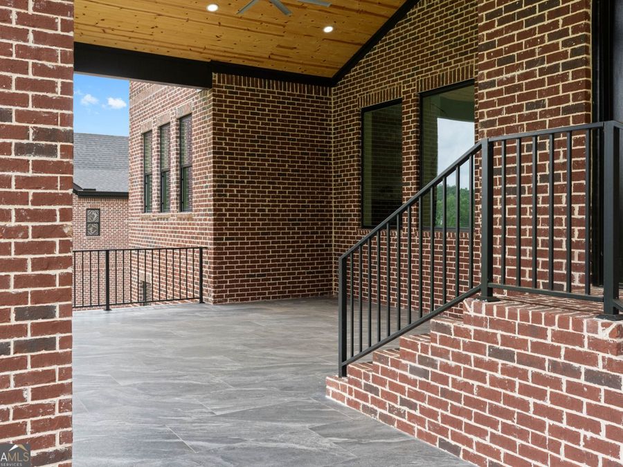 Property Image 101