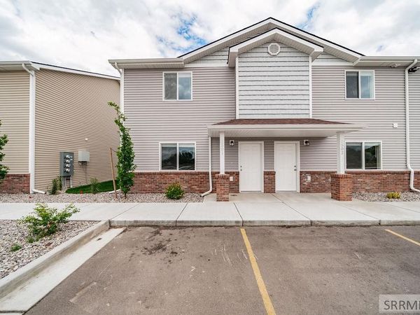 2015 Lawrence Lane, BLACKFOOT, ID 83221