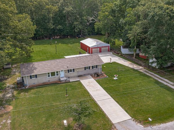 472 Willow Oak Rd , Manchester, TN 37355