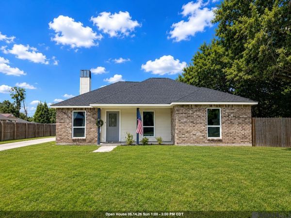 13056 Cypress Gold Dr, St Amant, LA 70774