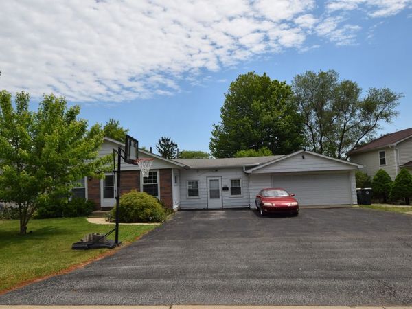 1531 N East End Avenue , Round Lake Beach, IL 60073