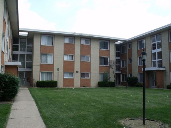 14633 Keystone Avenue , Unit 2D, Midlothian, IL 60445