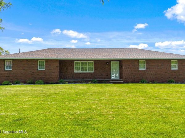 606 Milwaukee Avenue, Old Forge, PA 18518
