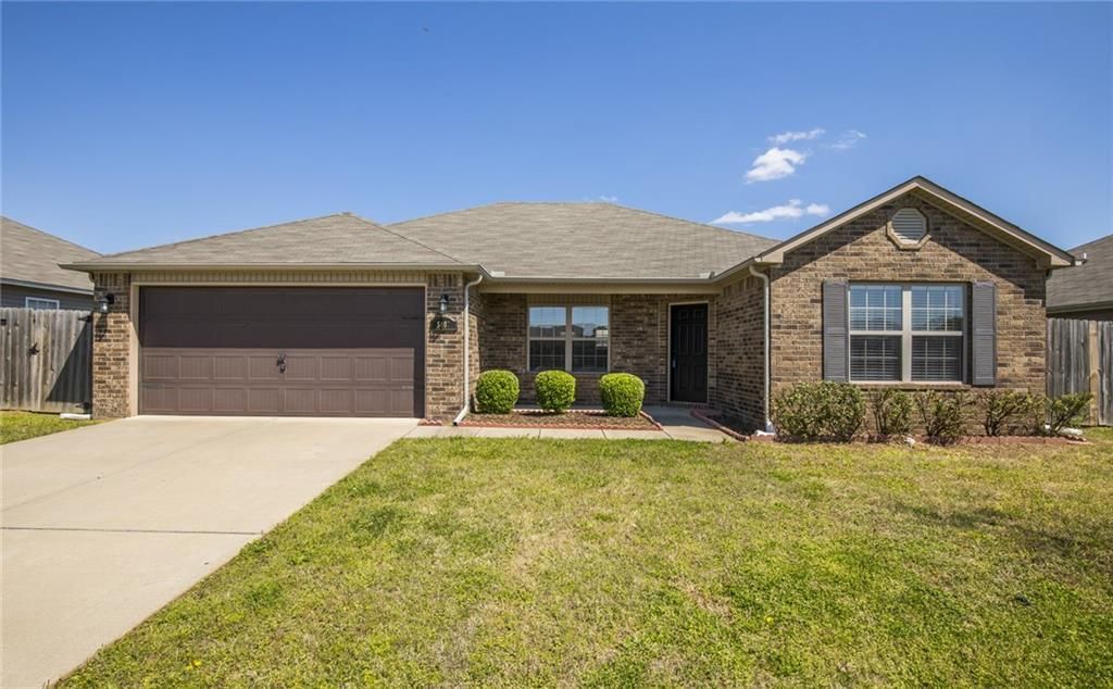 5407 SW Regent Road, Bentonville, AR 72713 Main Photo