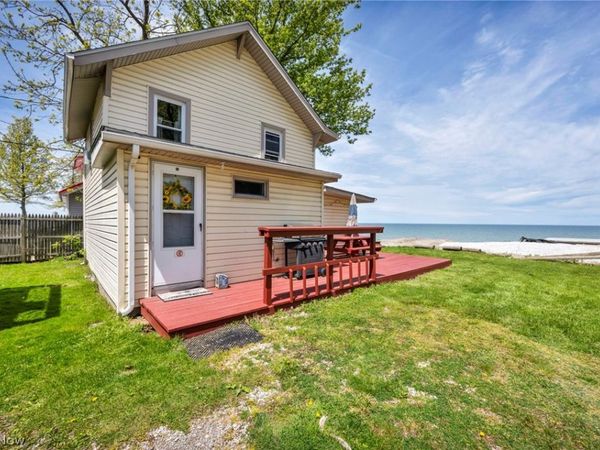 15 Lake Hurst Drive , Ashtabula, OH 44004