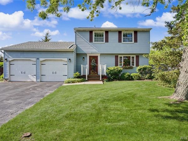 8 Vermont Place , Buffalo, NY 14224