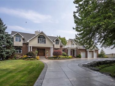 4875 E River Road , Grand Island, NY 14072