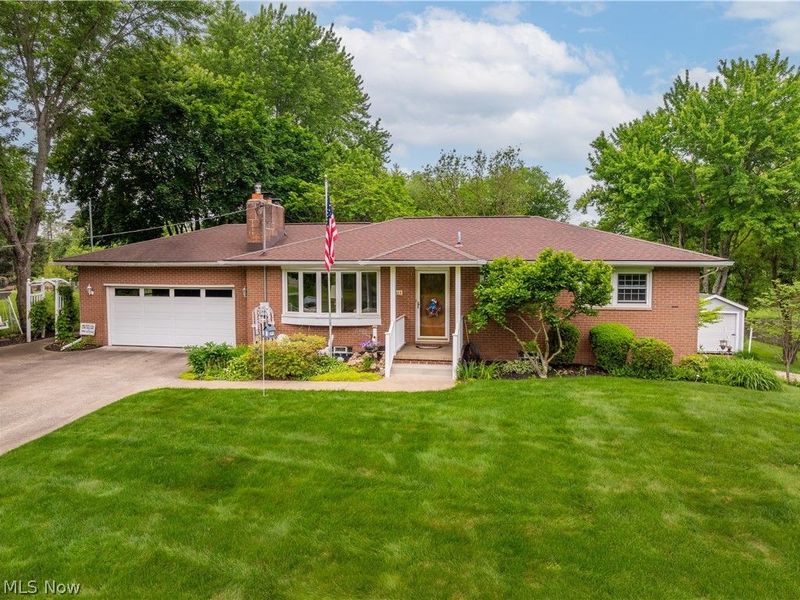 11385 William Penn Avenue NE, Hartville, OH 44632 Photo 1