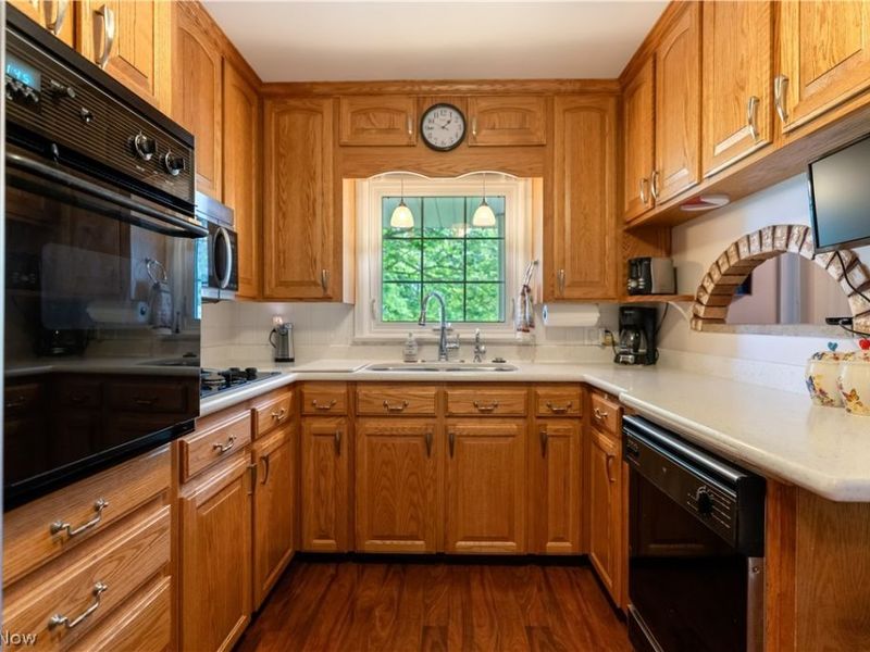11385 William Penn Avenue NE, Hartville, OH 44632 Photo 15