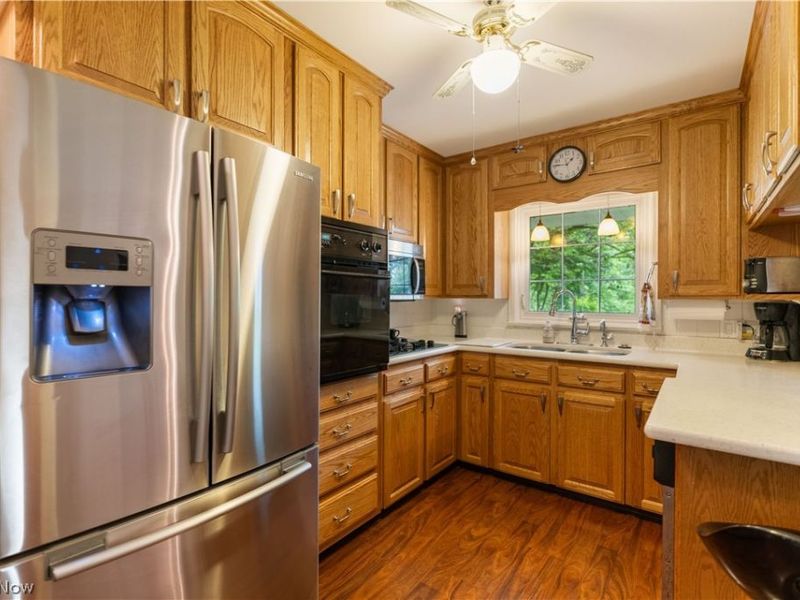 11385 William Penn Avenue NE, Hartville, OH 44632 Photo 17