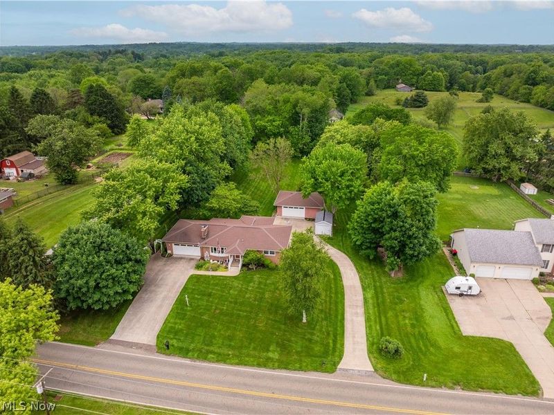 11385 William Penn Avenue NE, Hartville, OH 44632 Photo 3