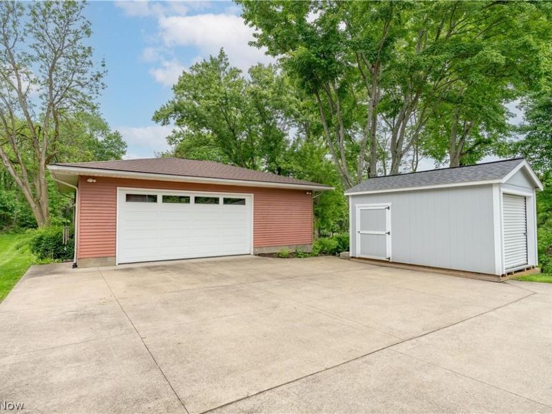 11385 William Penn Avenue NE, Hartville, OH 44632 Photo 9