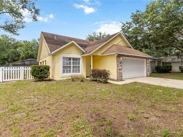 2924 DANA LANE , KISSIMMEE, FL 34744