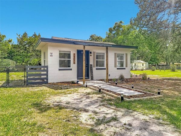 16116 WALLACE STREET , UMATILLA, FL 32784