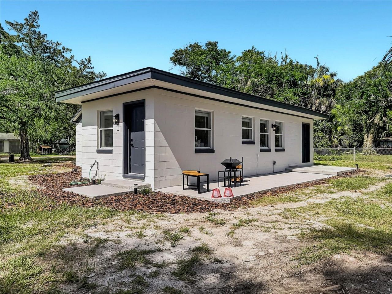 16116 Wallace Street, Umatilla, FL 32784 Photo