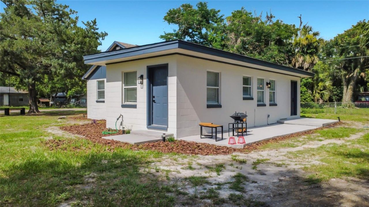 16116 Wallace Street, Umatilla, FL 32784 Photo