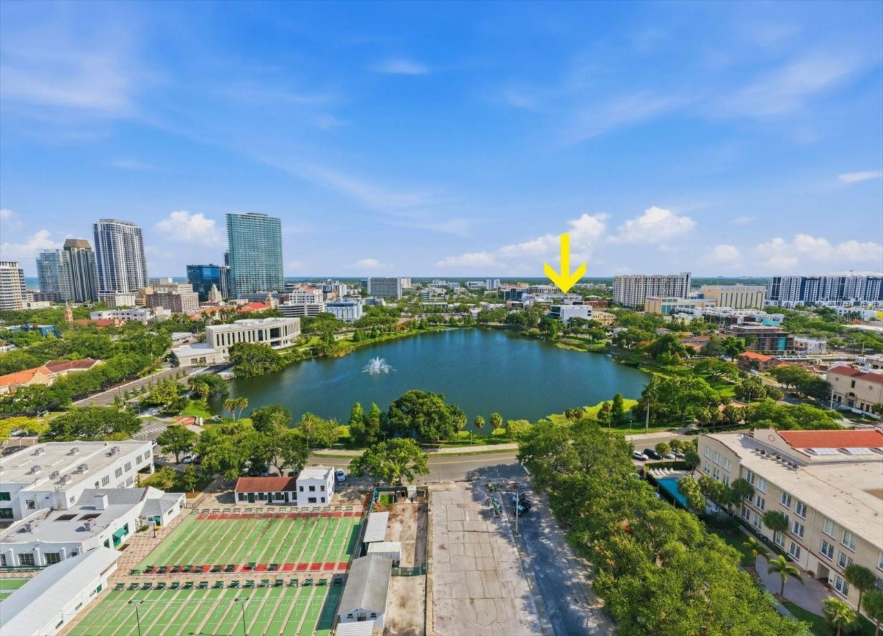 132 Mirror Lake, Unit 403, Saint Petersburg, FL 33701 Photo