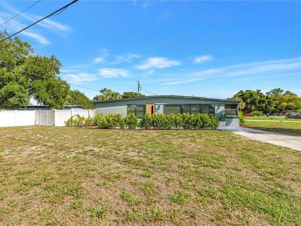 7599 MEADOWLAWN DRIVE N, ST PETERSBURG, FL 33702