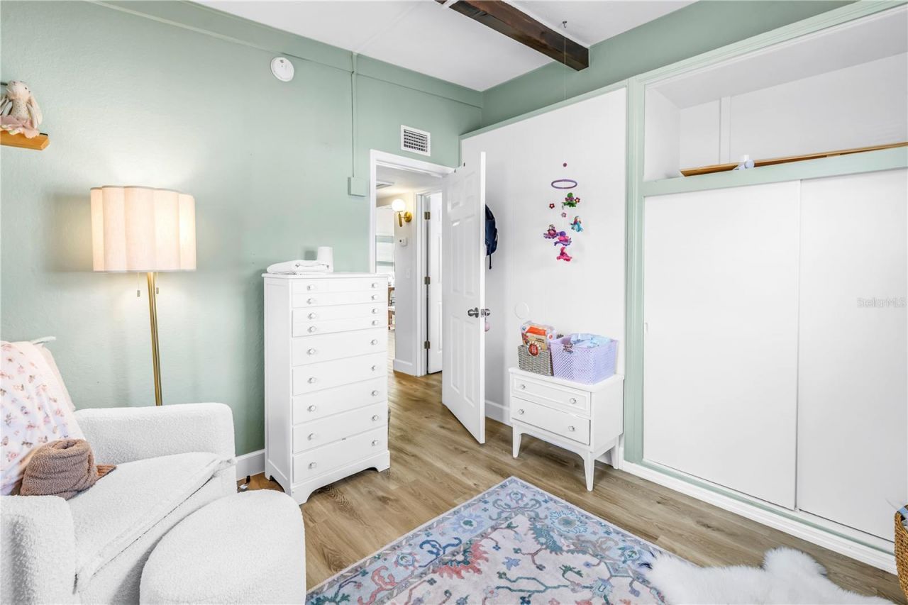 7599 Meadowlawn Drive N, Saint Petersburg, FL 33702 Photo