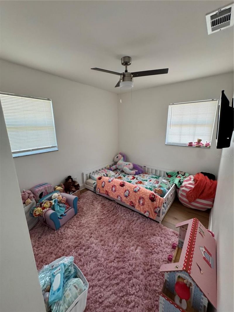 631 75th Avenue N, Saint Petersburg, FL 33702 Photo