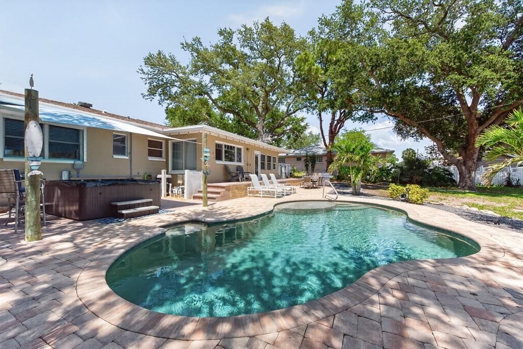 14728 Bay Drive, Largo, FL 33774 Photo