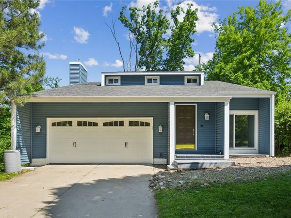 2312 Chestnut Ct NE , Cedar Rapids, IA 52402