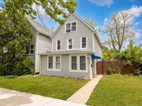 3233 Madison Avenue , Brookfield, IL 60513