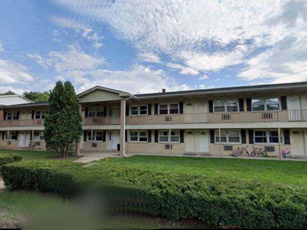 821 Bode Road , Unit 4, Elgin, IL 60120