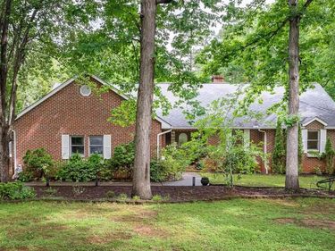 4 GUM CT , PALMYRA, VA 22963