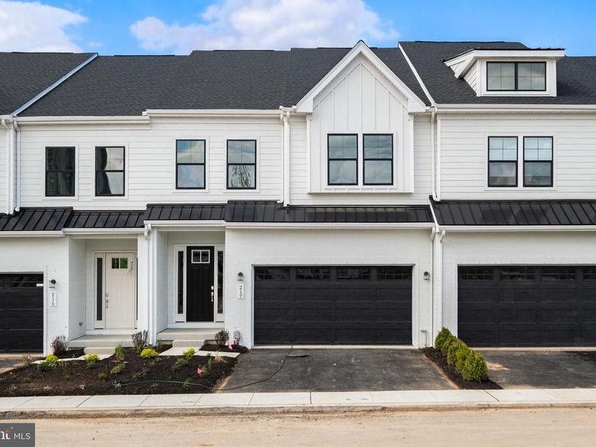 217 River Trail Circle , King of Prussia, PA 19406 Main Photo