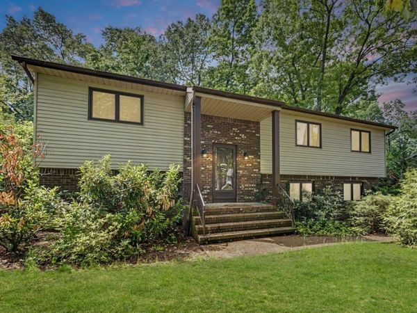 68 Yellow Brick Rd, Wayne, NJ 07470