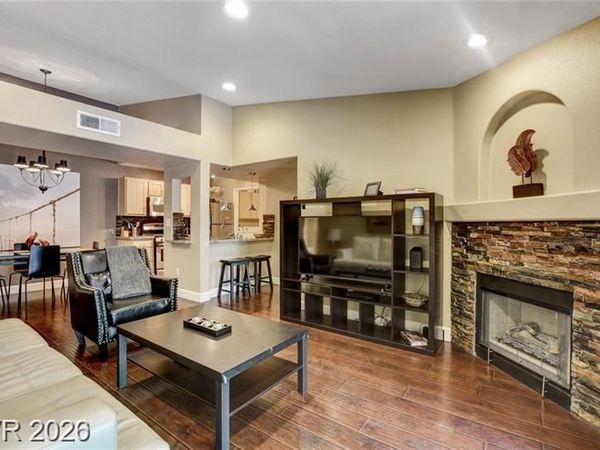 950 Seven Hills Drive, Unit 2524, Henderson, NV 89052