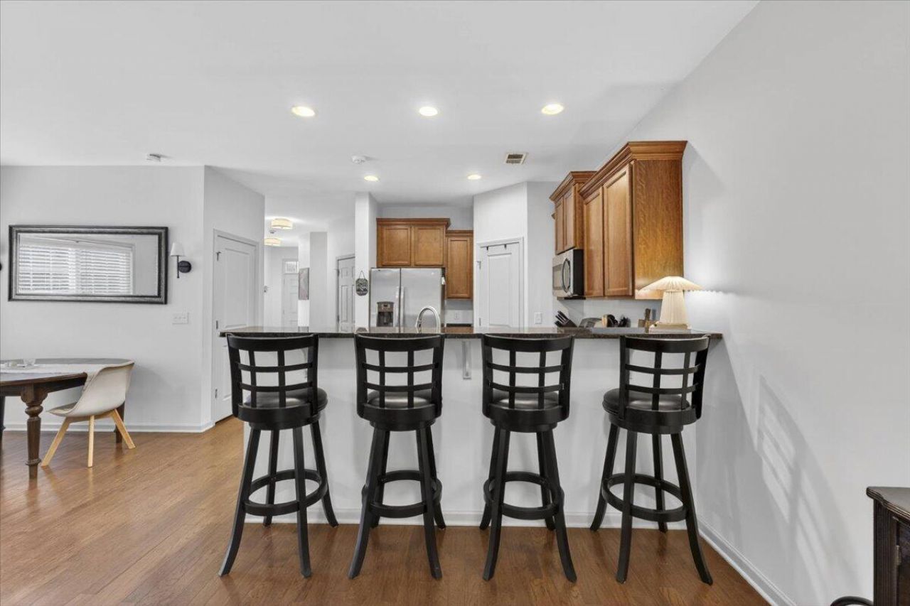 1804 Towne Street Photo 14