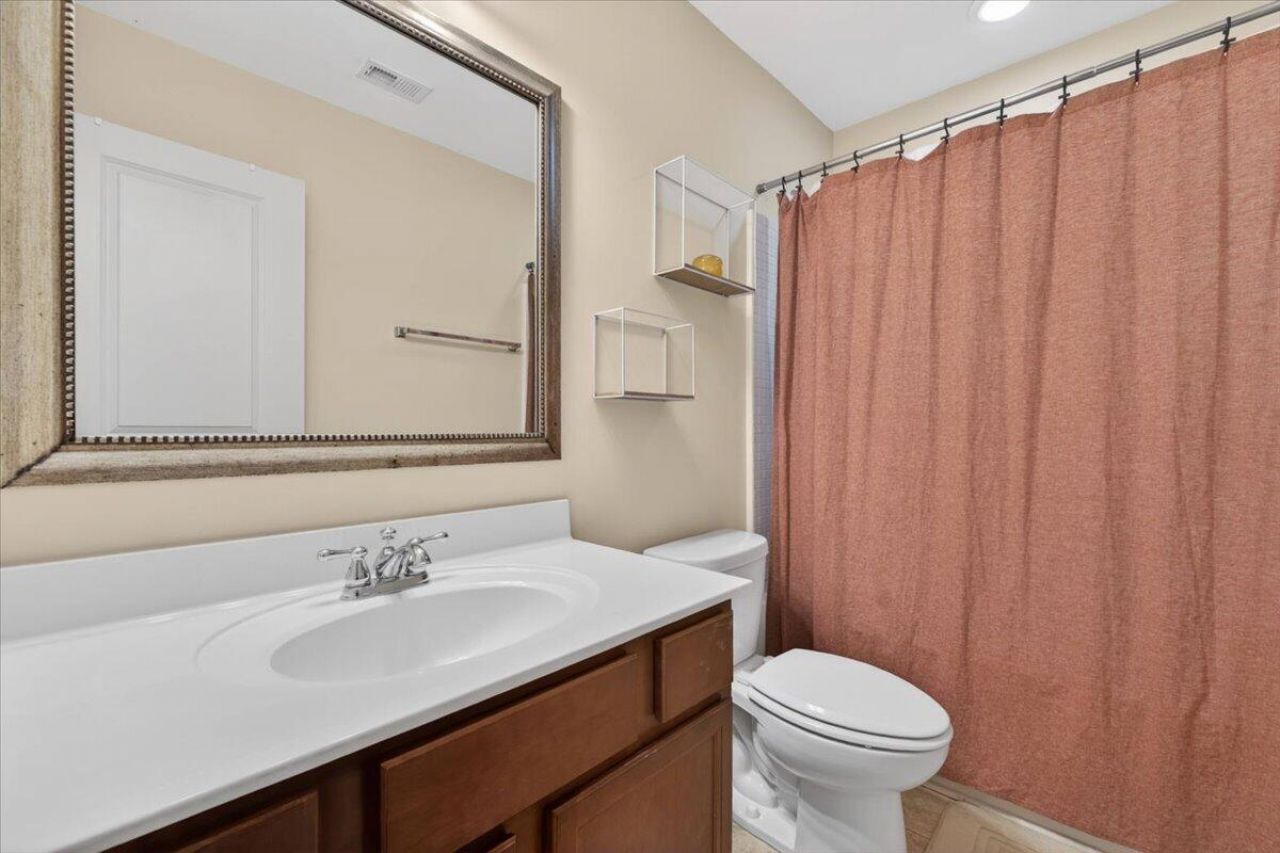 1804 Towne Street Photo 21