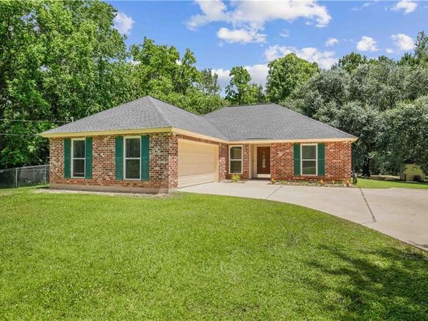 26377 HELTEMES Lane , Lacombe, LA 70445