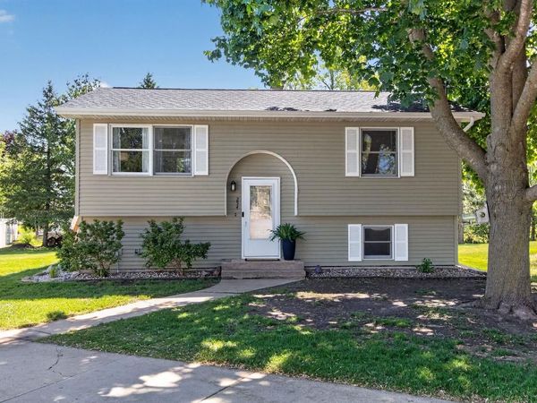 254 LAKEVIEW COURT, Hortonville, WI 54944
